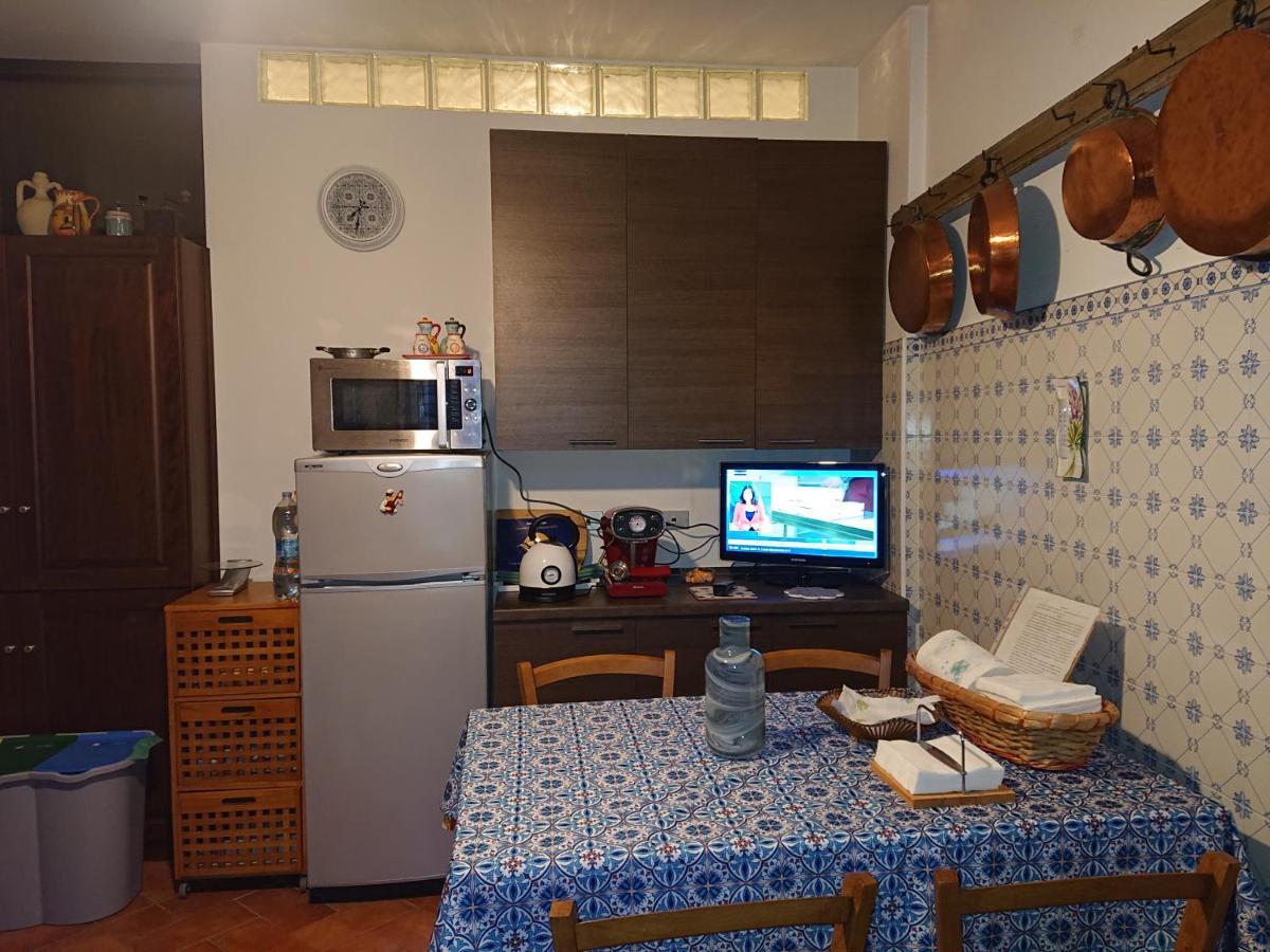 Casa Vacanze Piazza Apartment 2 Sant'Andrea di Conza Bagian luar foto
