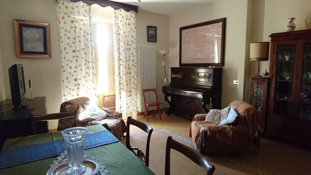 Casa Vacanze Piazza Apartment 2 Sant'Andrea di Conza Bagian luar foto