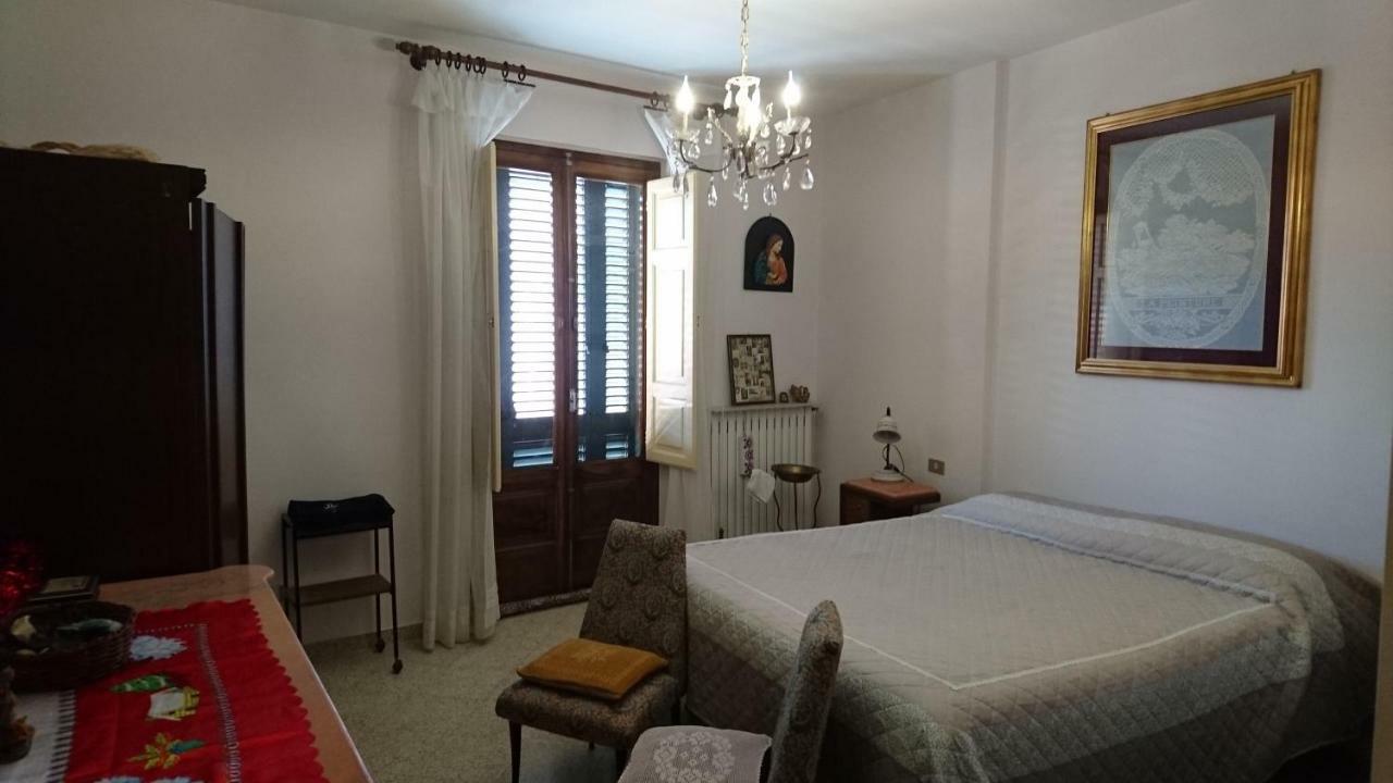 Casa Vacanze Piazza Apartment 2 Sant'Andrea di Conza Bagian luar foto